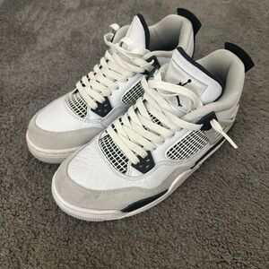 Jordan Men's White and Gray Sneakers